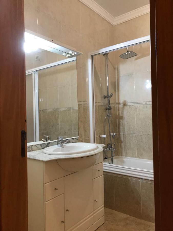 Lagos Royal Rooms And Suites ภายนอก รูปภาพ